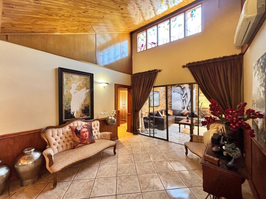 4 Bedroom Property for Sale in Flamwood North West